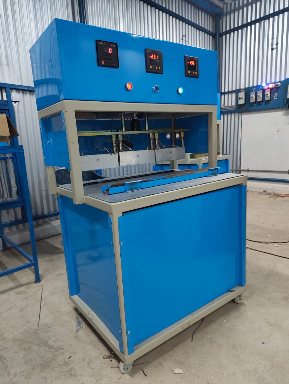 Sanitary Pad Sealing Machine